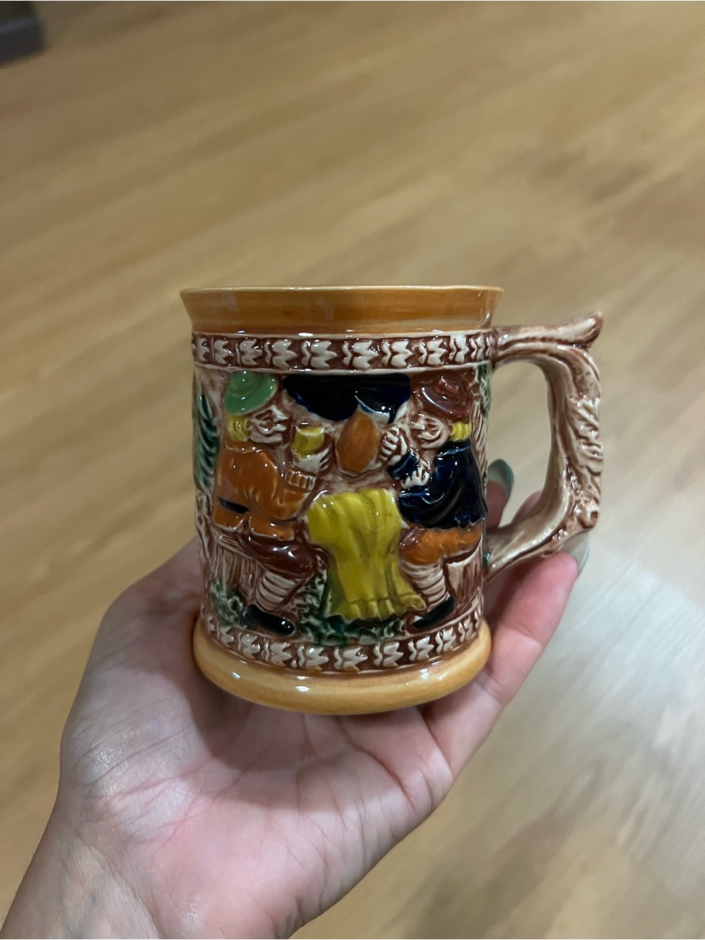Vintage tavern scene mug